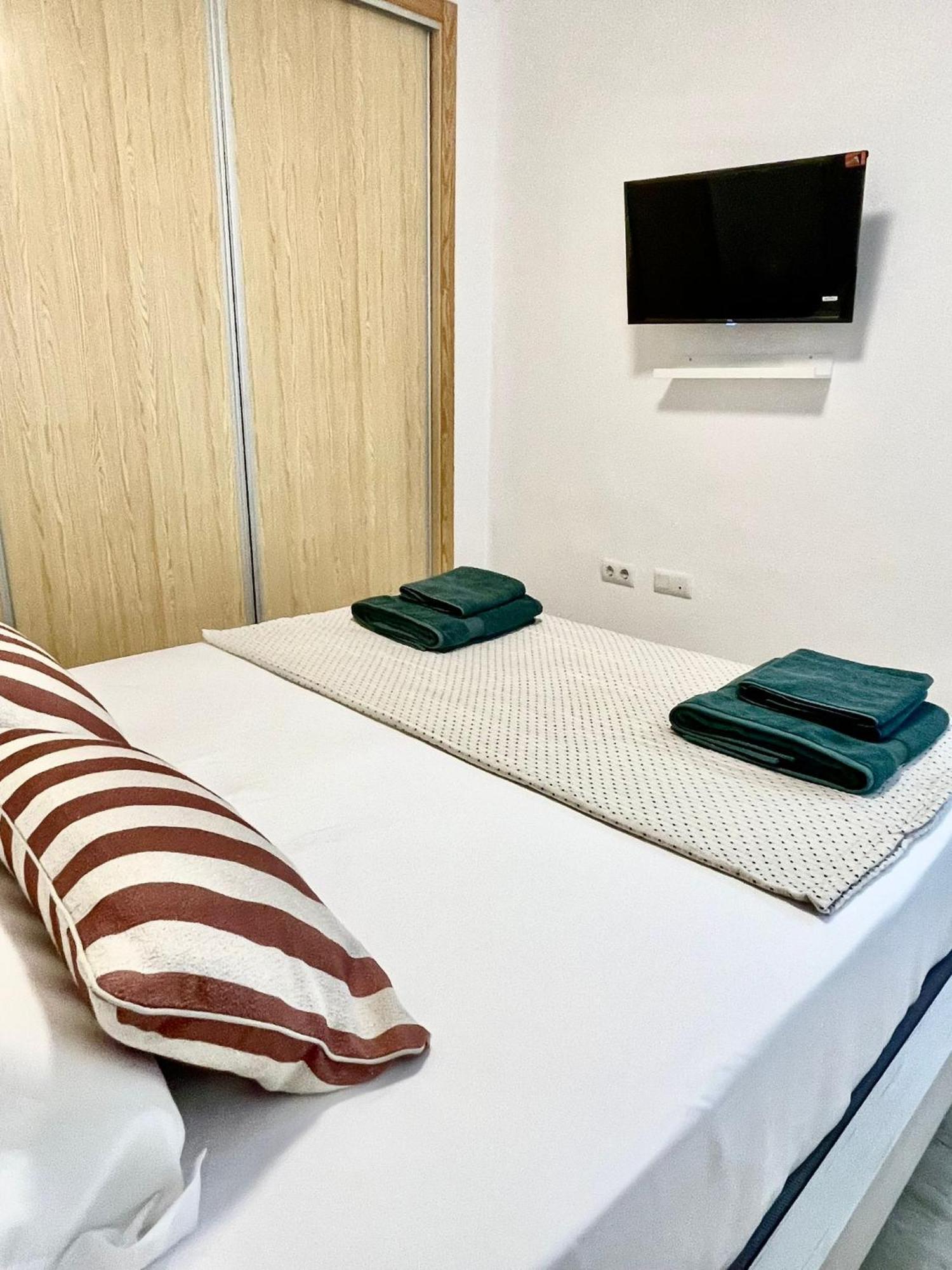 Apartamentos Familiares Puerto Nova Cartagena Esterno foto